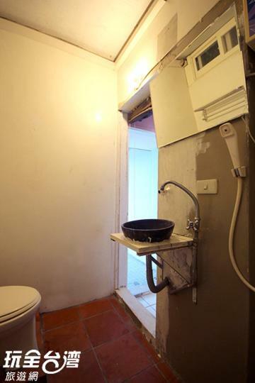 Museum Traveler'S Bnb Sanzhi Екстериор снимка